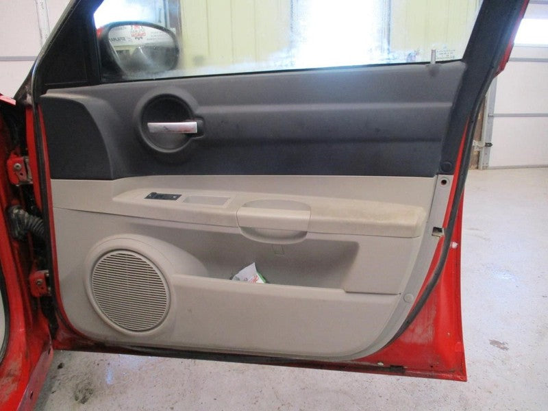 CHARGER 2006 Front Door Trim Panel 2051015