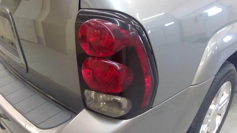 Passenger Right Tail Light Fits 02-09 TRAILBLAZER 2003037
