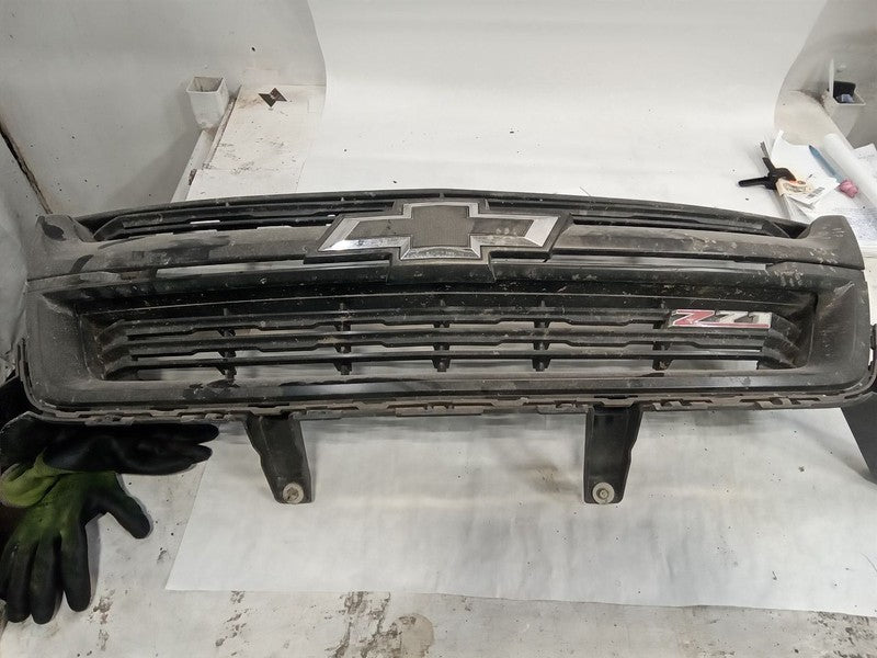Grille Black Injection Moulded Center Bar Z71 Fits 15-16 COLORADO 1740