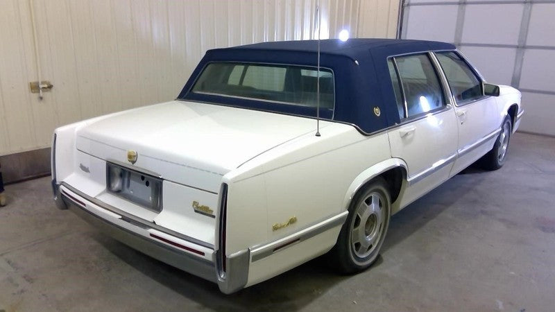 DEVILLE 1992 Front Door Trim Panel 2066870