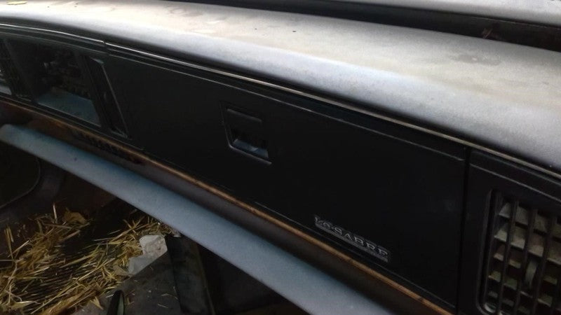 LESABRE 1992 Glove Box 1971131
