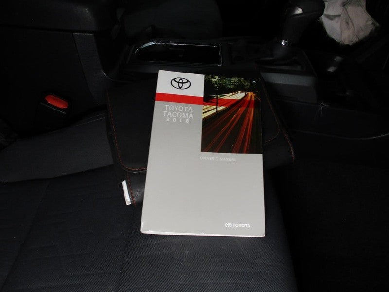 TACOMA 2018 Owners Manual 2011144