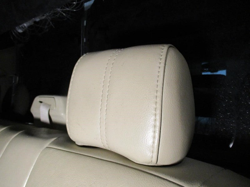 Ford F-250SD 2008 Headrest Used 9242