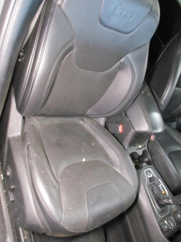 Passenger Front Seat Electric Leather Without Memory Fits 15-22 CHEROK