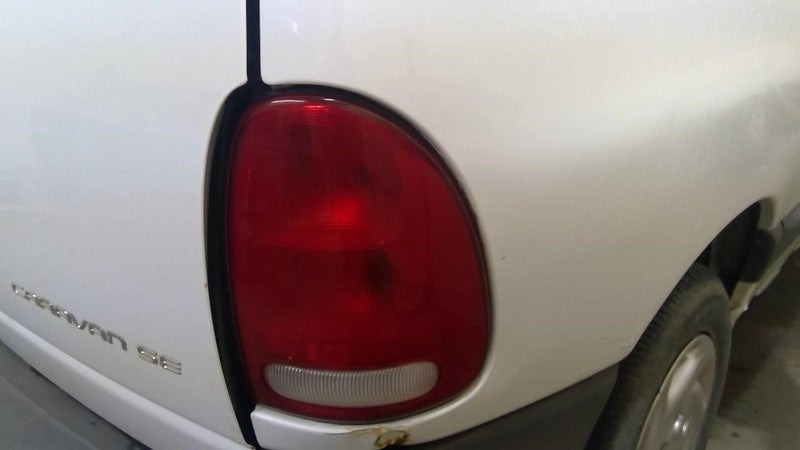 Passenger Right Tail Light Fits 98-03 DURANGO 1886215
