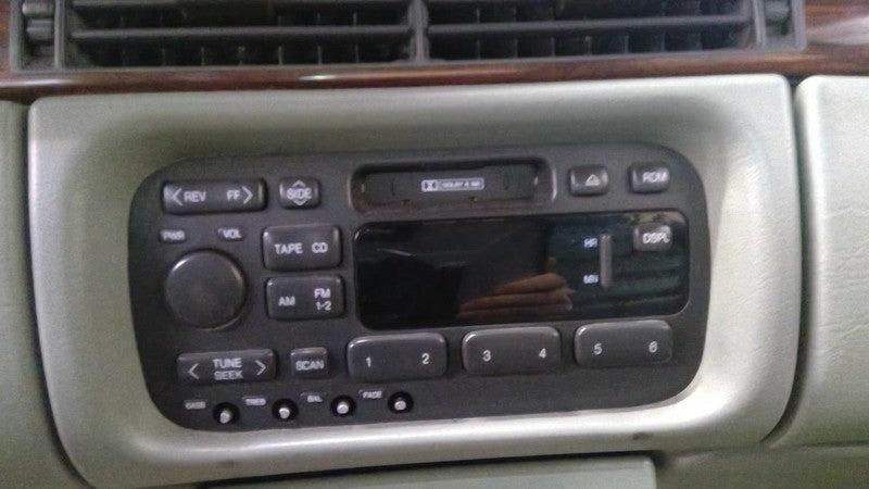 Audio Equipment Radio AM Stereo-fm Stereo-cassette Fits 96-97 DEVILLE