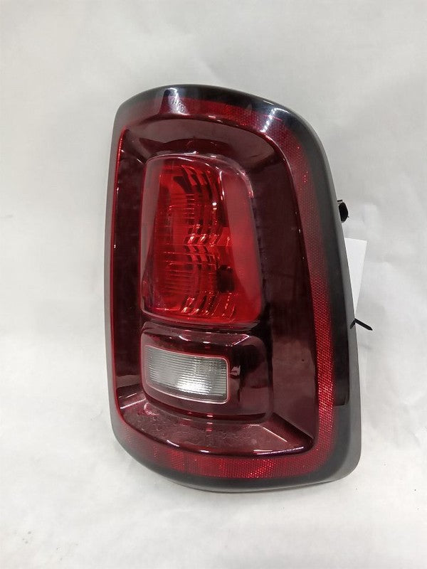 Passenger Tail Light Incandescent Fits 25-26 DODGE 2500 PICKUP 2016993