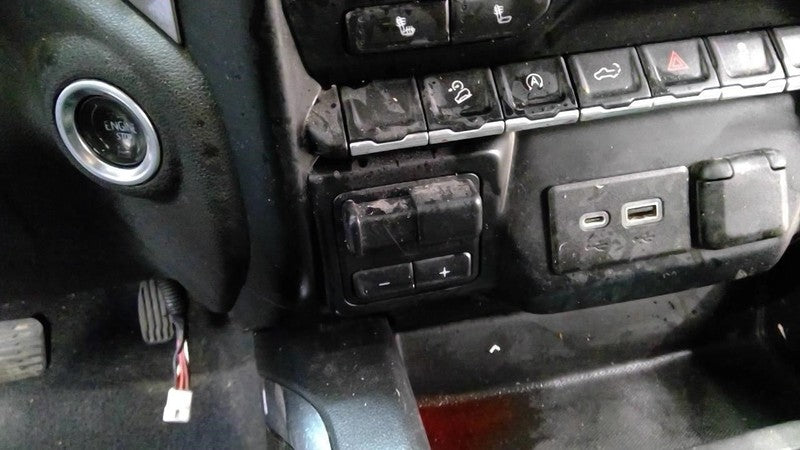 SILVRDO15 2019 Dash/Interior/Seat Switch 1912457