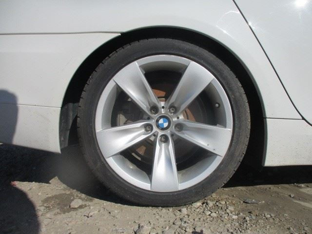 Passenger Grille Upper Bumper Mounted Fits 06-10 BMW 550i 1563597