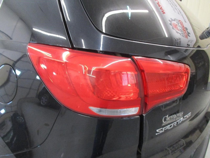 Driver Tail Light Quarter Panel Mounted LED Fits 14-16 SPORTAGE 190466