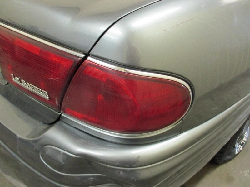 Passenger Tail Light Quarter Panel Mounted Fits 01-05 LESABRE 2010108
