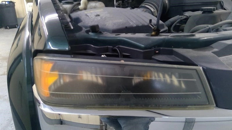 Passenger Corner/Park Light Park Lamp-turn Signal Fits 04-12 CANYON 19