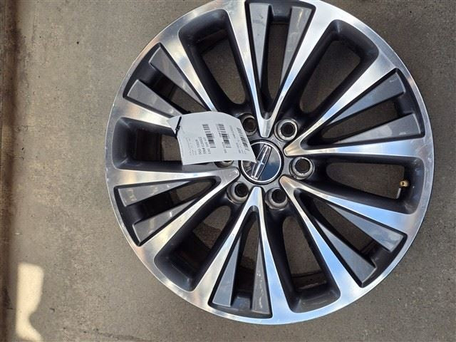 Wheel 20x8-1/2 Aluminum Machined Face Fits 15-17 NAVIGATOR 1918736