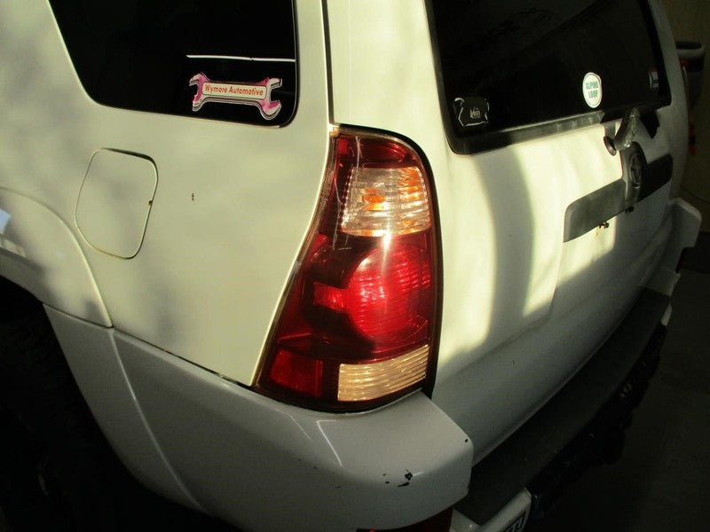Driver Left Tail Light Fits 03-05 4 RUNNER 1874100