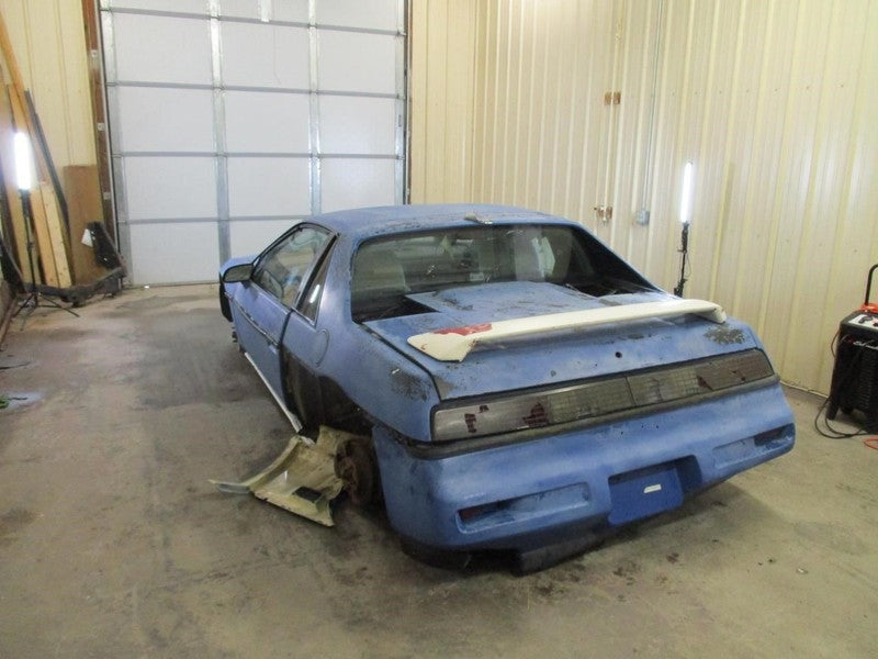 FIERO 1987 Seat Belt Front 1679847