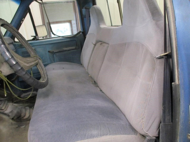 F250 1982 Front Seat 2022087
