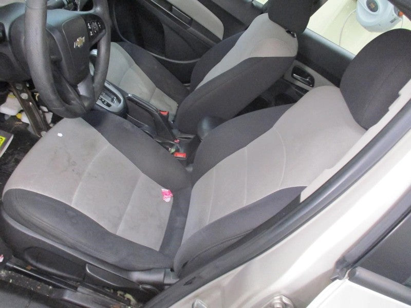 Driver Front Seat VIN P 4th Digit Limited Cloth Manual Fits 12-16 CRUZ