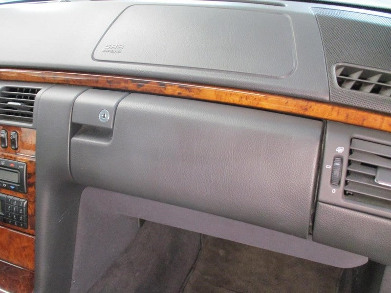 E430 2001 Glove Box 1692990