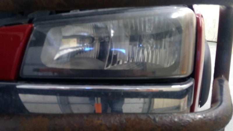 Driver Headlight Classic Style Fits 05-07 SILVERADO 1500 PICKUP 173315