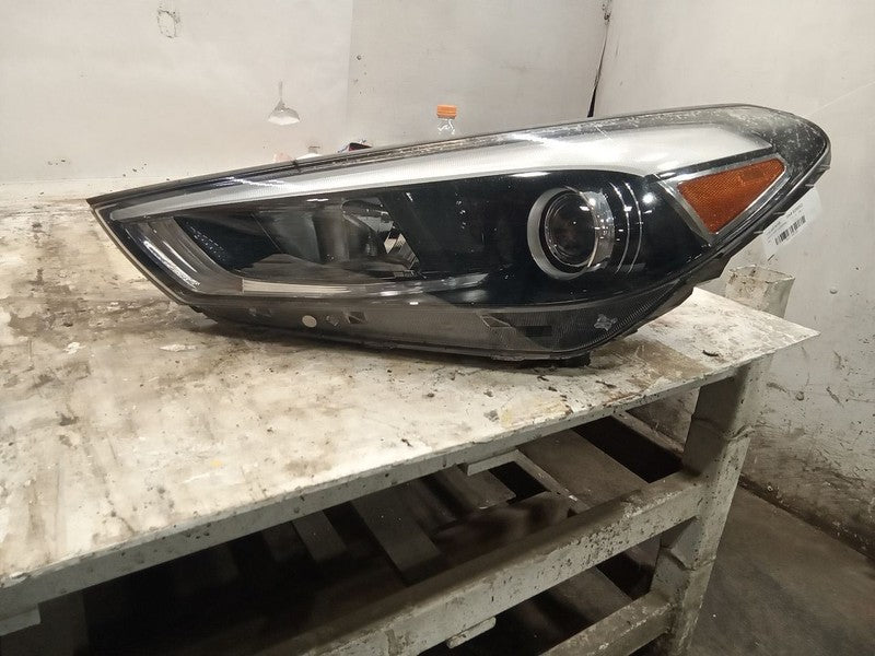 Passenger Headlight Xenon HID Adaptive Fits 16-18 TUCSON 1745530