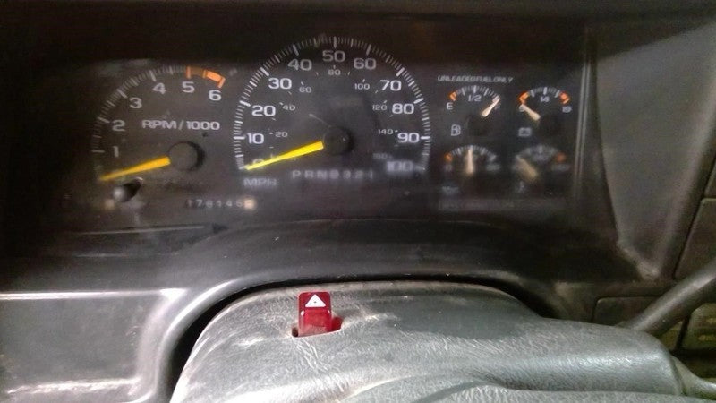 YUKON 1996 Owners Manual 1727391