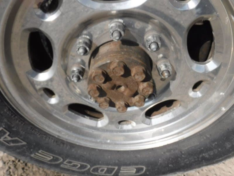 Rear Axle 2WD Full-floating 10.5" Ring Gear Fits 01-06 SUBURBAN 2500 1