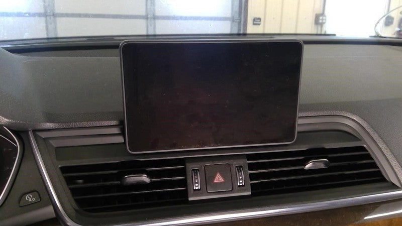 Info-GPS-TV Screen 8.25" Display Opt I8H Fits 18-20 AUDI Q5 1920211