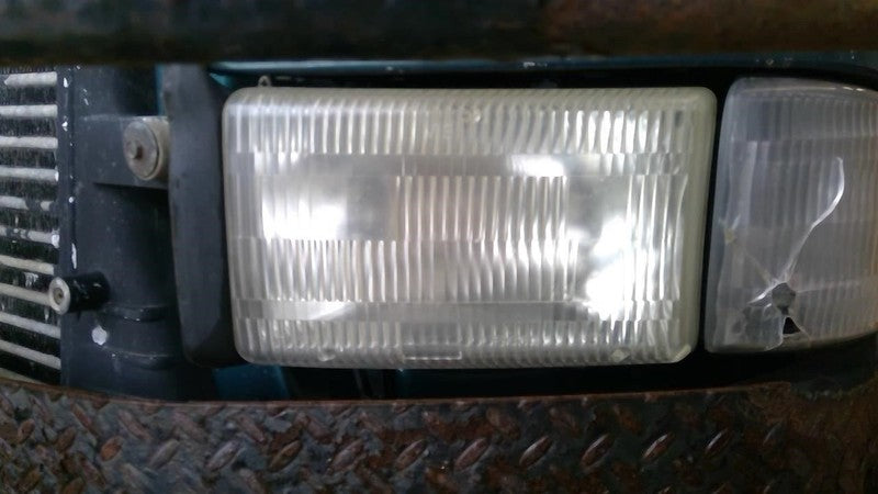 Driver Headlight Without Sport Model Fits 94-02 DODGE 2500 PICKUP 1923