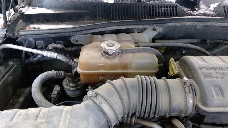 Coolant Reservoir Fits 02-06 LIBERTY 1737179
