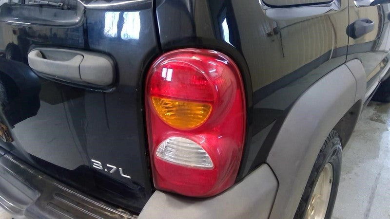 Passenger Right Tail Light Fits 02-04 LIBERTY 1737206
