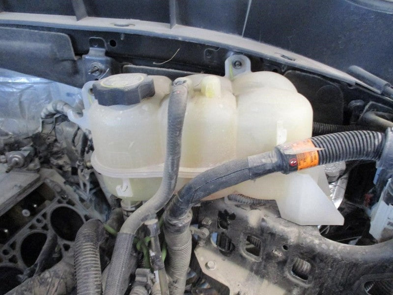 Passenger Front Knee Without Opt Zrx Fits 19-26 SILVERADO 1500 PICKUP