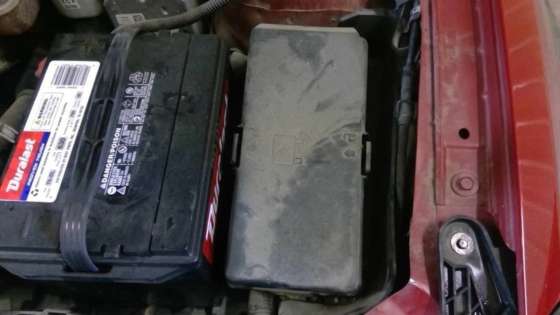 G6 2007 Engine Cover 1734797