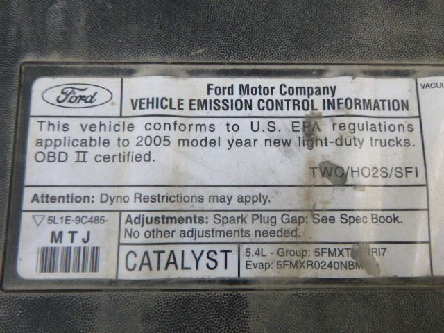 Passenger Right Headlight Bright Background Fits 03-06 EXPEDITION 1180