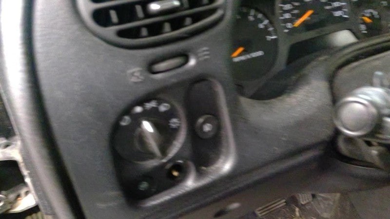 TRAILBEXT 2005 Dash/Interior/Seat Switch 1929644
