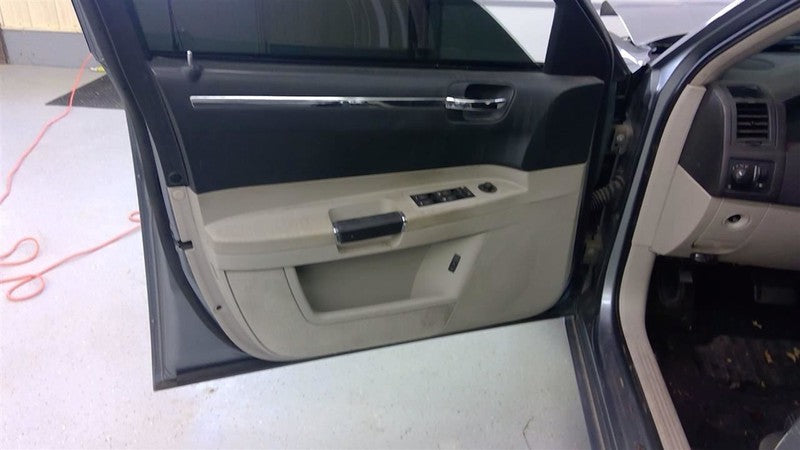 Passenger Caliper Rear SRT8 Opt BR4 Fits 05-08 12-14 300 1635662