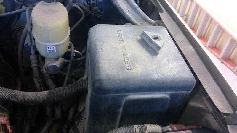 Fuse Box Engine Fits 00-02 SIERRA 1500 PICKUP 1981161