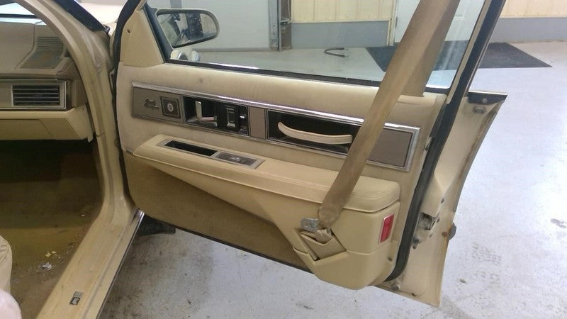 DELTA 88 1987 Seat Belt Front 1972672