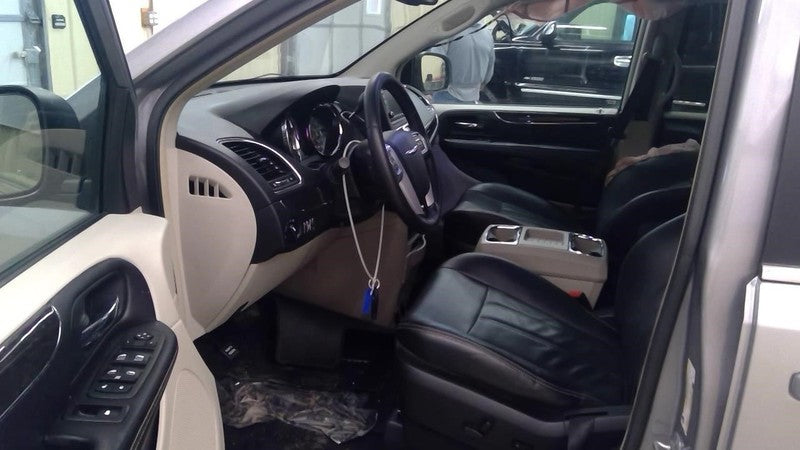 Chrysler Town and Country 2014 Headrest Used 6204
