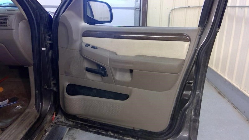 EXPLORER 2005 Front Door Trim Panel 2051170