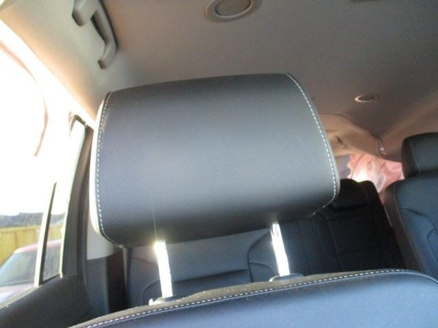 SUBURBN15 2019 Headrest 1617768