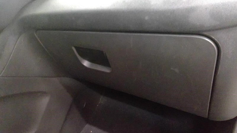EQUINOX 2021 Glove Box 1936697
