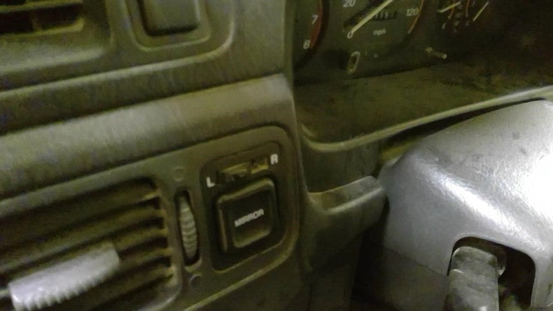 CR-V 2000 Dash/Interior/Seat Switch 1934810
