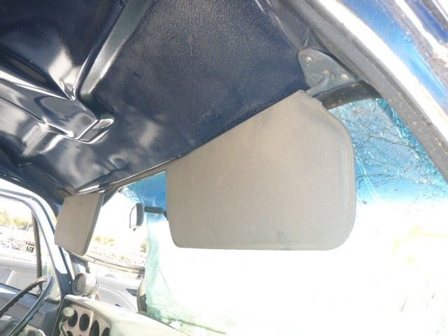 CHEVROLET PICKUP 1987 Sun Visor 1612437