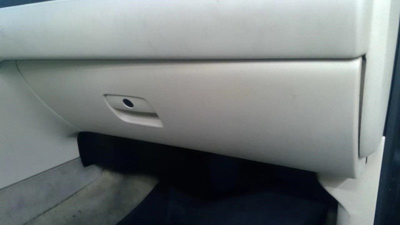 ESCALAEXT 2007 Glove Box 2012325