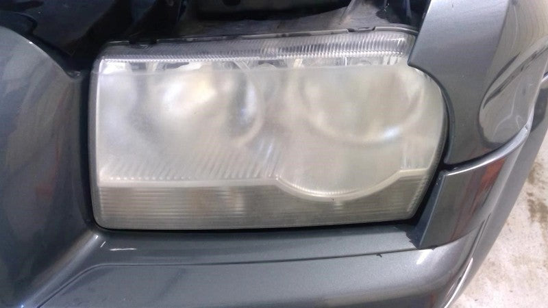 Driver Left Headlight Halogen Without Projector Fits 05-07 300 1888880