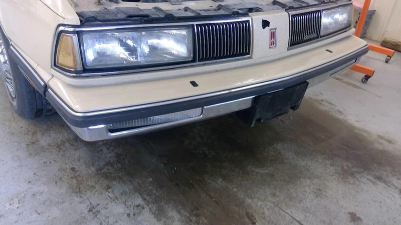 DELTA 88 1987 Seat Belt Front 1972672