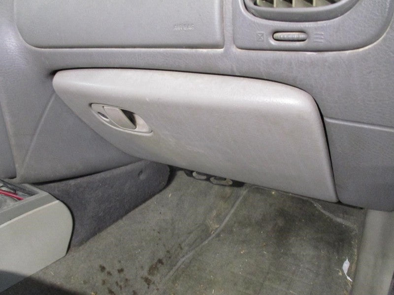 TRAILBLAZ 2002 Glove Box 1872212
