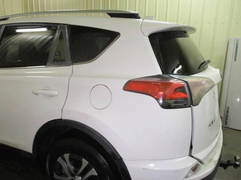 Passenger Tail Light Quarter Panel Mounted Without LED Fits 16-18 RAV4