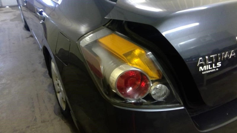Driver Tail Light Quarter Panel Mounted Sedan Fits 07-09 ALTIMA 174171