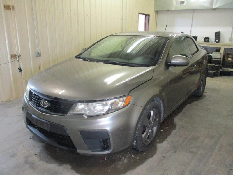 FORTE 2012 Front Door Trim Panel 2056487